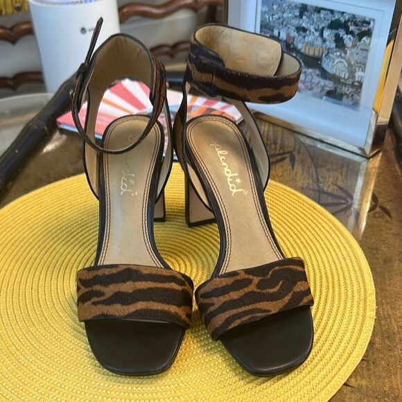 Splendid Women's Tiger Print Block Heel Sandals - Picture 7 of 13